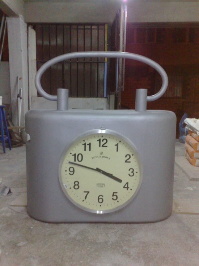 is-bankasi-kumbara-saat-maketi