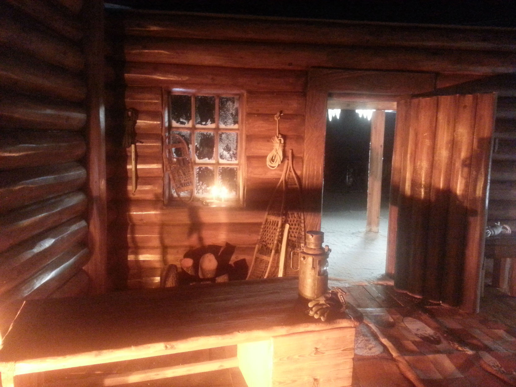 reklam-strafor-kutuk-ev