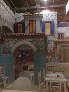 dizi-alacati-evleri-dekoru