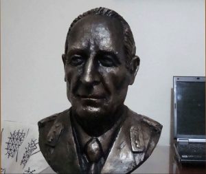 kenan-evren-bustu